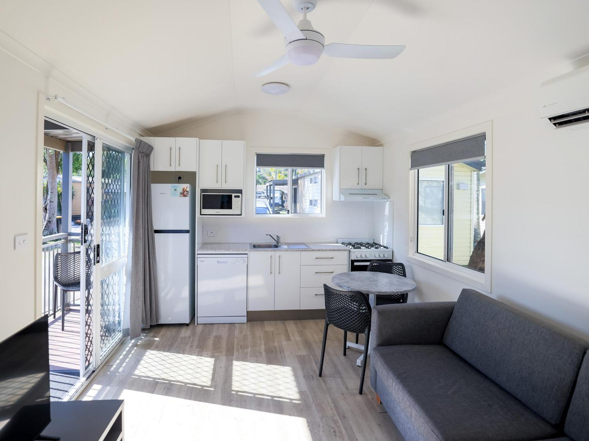 Nrma Blue Dolphin Yamba Holiday Resort Quarto foto