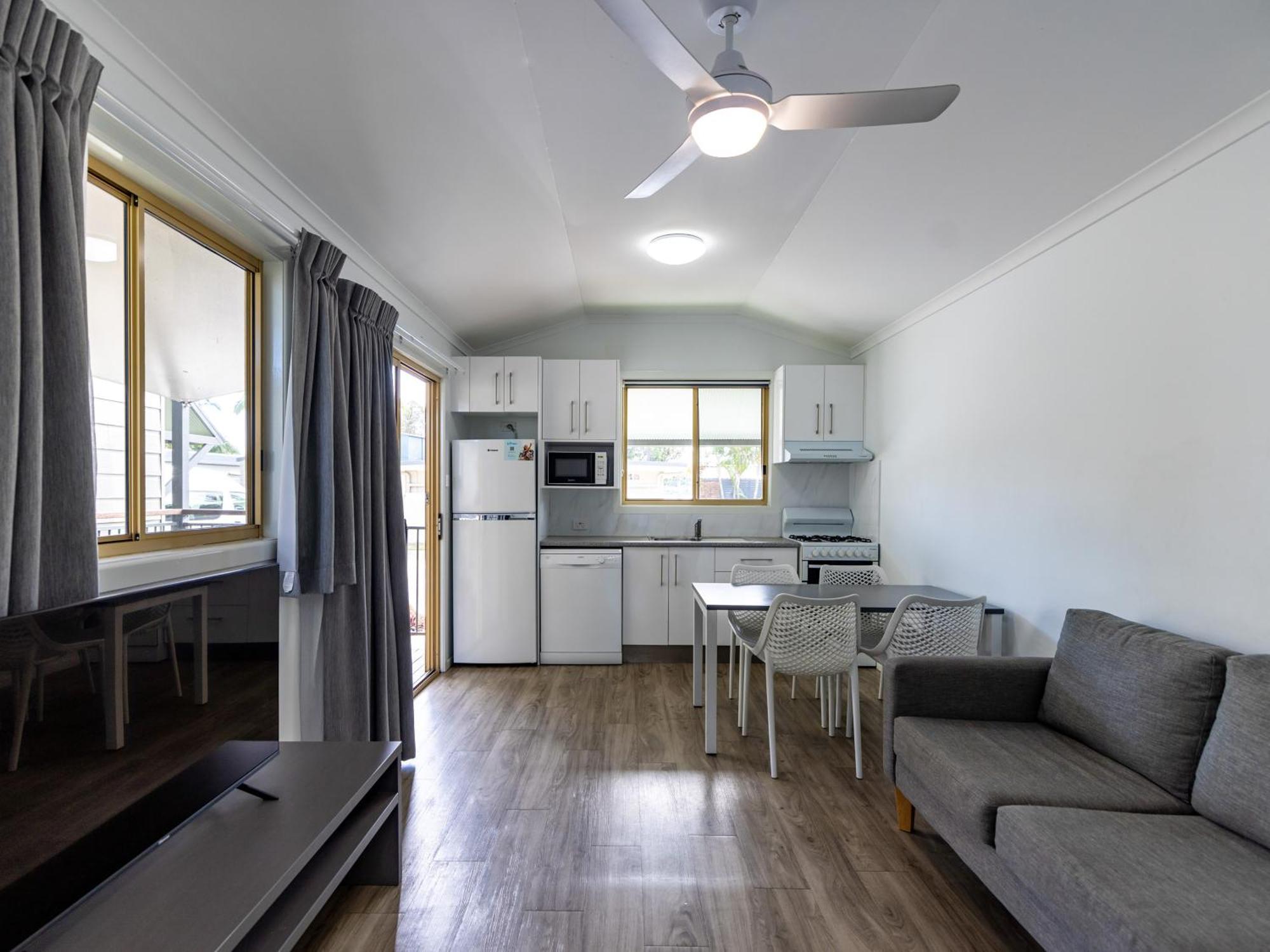 Nrma Blue Dolphin Yamba Holiday Resort Quarto foto